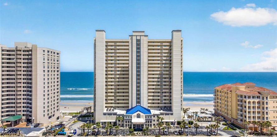 Condominio en Daytona Beach, Florida, 2 dormitorios  № 2150606