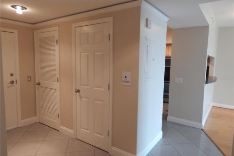 Condominio en alquiler en Orlando, Florida, 2 dormitorios, 110.27 m2 № 1831784 - foto 2