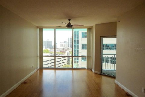 Condominio en alquiler en Orlando, Florida, 2 dormitorios, 110.27 m2 № 1831784 - foto 3