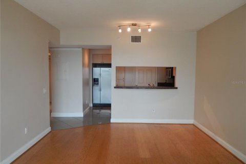 Condominio en alquiler en Orlando, Florida, 2 dormitorios, 110.27 m2 № 1831784 - foto 4