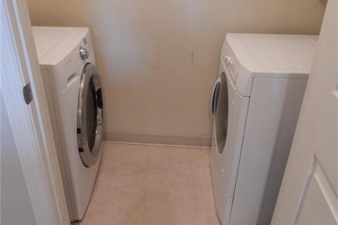 Condominio en alquiler en Orlando, Florida, 2 dormitorios, 110.27 m2 № 1831784 - foto 12