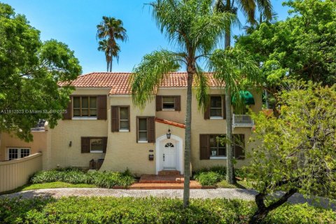 Casa en venta en Miami, Florida, 5 dormitorios, 428.37 m2 № 1759039 - foto 5