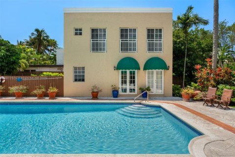 Casa en venta en Miami, Florida, 5 dormitorios, 428.37 m2 № 1759039 - foto 4