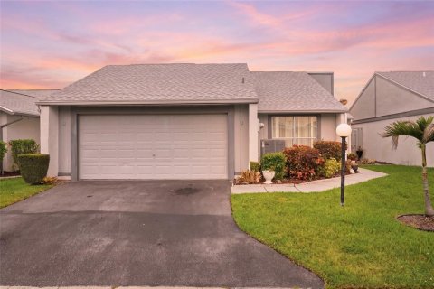 Casa en Lehigh Acres, Florida 3 dormitorios, 149.29 m2 № 2114205