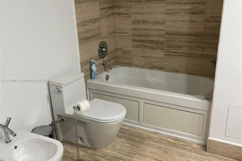 Купить кондоминиум в Санни-Айлс-Бич, Флорида 2 спальни, 133.31м2, № 1940263 - фото 21