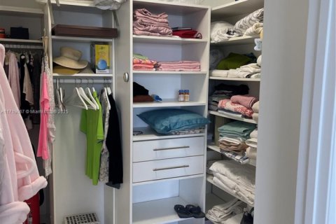 Купить кондоминиум в Санни-Айлс-Бич, Флорида 2 спальни, 133.31м2, № 1940263 - фото 18