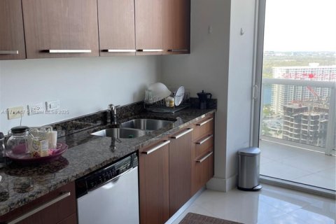 Купить кондоминиум в Санни-Айлс-Бич, Флорида 2 спальни, 133.31м2, № 1940263 - фото 12