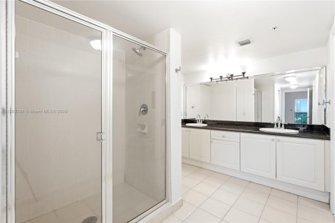 Copropriété à louer à Miami, Floride: 2 chambres, 126.16 m2 № 1966230 - photo 14