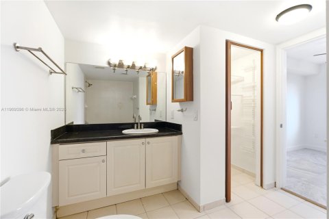 Copropriété à louer à Miami, Floride: 2 chambres, 126.16 m2 № 1966230 - photo 20