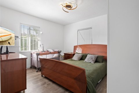 Casa en venta en Miami, Florida, 3 dormitorios, 118.08 m2 № 2017107 - foto 26