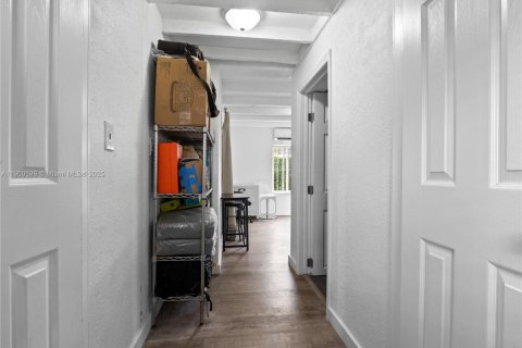 Casa en venta en Miami, Florida, 3 dormitorios, 118.08 m2 № 2017107 - foto 25