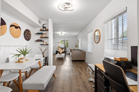 Casa en venta en Miami, Florida, 3 dormitorios, 118.08 m2 № 2017107 - foto 8