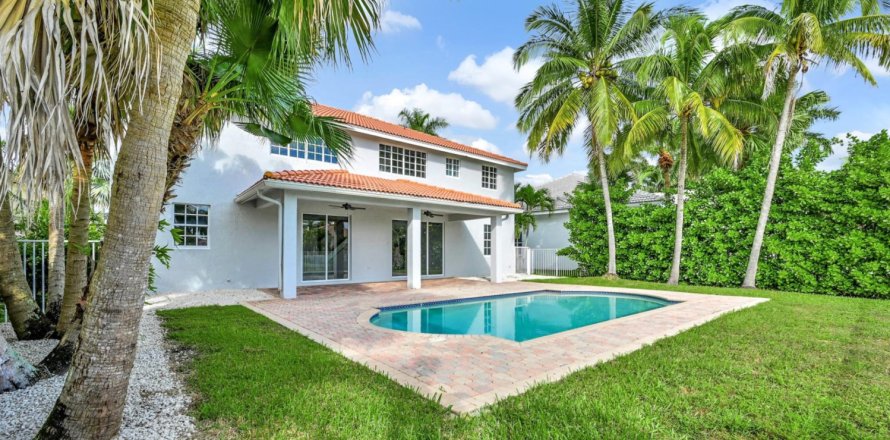 Casa en Weston, Florida 5 dormitorios, 339.46 m2 № 1188770