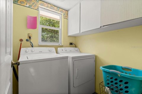 Casa en venta en Ormond Beach, Florida, 5 dormitorios, 204.38 m2 № 2110030 - foto 30