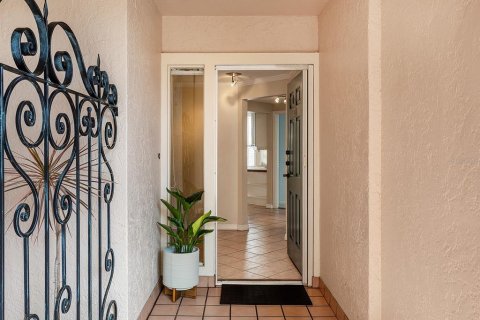 Condo in Sarasota, Florida, 3 bedrooms № 2094286 - photo 3