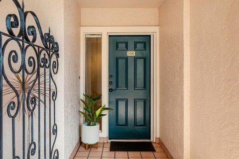 Condo in Sarasota, Florida, 3 bedrooms № 2094286 - photo 4