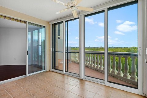 Condo in Sarasota, Florida, 3 bedrooms № 2094286 - photo 23