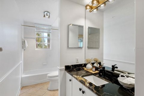 Condo in Sarasota, Florida, 3 bedrooms № 2094286 - photo 29