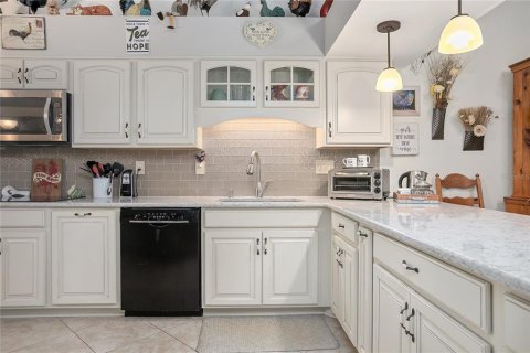 Condo in DeBary, Florida, 2 bedrooms  № 1911363 - photo 6