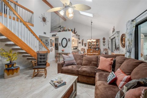 Condo in DeBary, Florida, 2 bedrooms  № 1911363 - photo 15