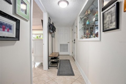 Condo in DeBary, Florida, 2 bedrooms  № 1911363 - photo 5