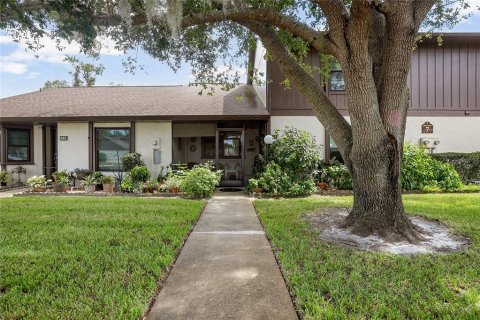 Condo in DeBary, Florida, 2 bedrooms  № 1911363 - photo 1