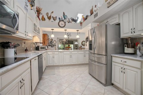 Condo in DeBary, Florida, 2 bedrooms  № 1911363 - photo 8
