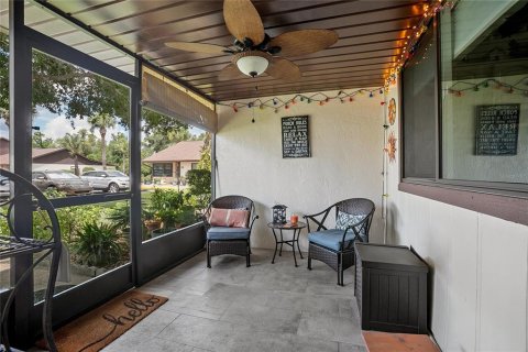 Condo in DeBary, Florida, 2 bedrooms  № 1911363 - photo 3