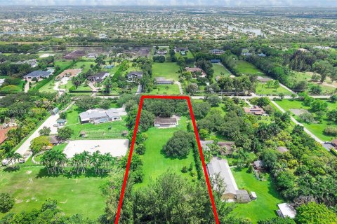 House in Southwest Ranches, Florida 3 bedrooms, 224.92 sq.m. № 2087162 - photo 6