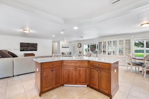 House in Southwest Ranches, Florida 3 bedrooms, 224.92 sq.m. № 2087162 - photo 21