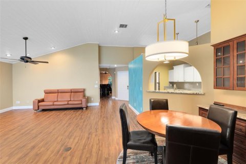 Condo in Orlando, Florida, 3 bedrooms  № 1744903 - photo 2