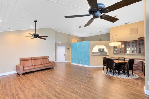 Condo in Orlando, Florida, 3 bedrooms  № 1744903 - photo 29