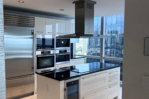 Condo in Sunny Isles Beach, Florida, 3 bedrooms  № 1943139 - photo 5