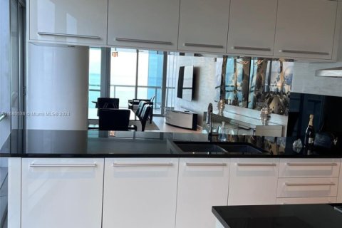 Condo in Sunny Isles Beach, Florida, 3 bedrooms  № 1943139 - photo 7