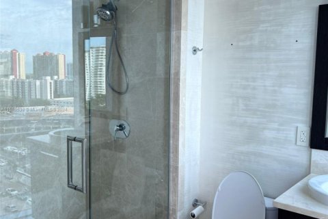 Condo in Sunny Isles Beach, Florida, 3 bedrooms  № 1943139 - photo 15