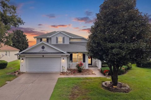 Villa ou maison à Clermont, Floride 4 chambres, 199 m2 № 2410274
