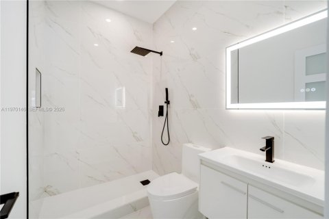 Villa ou maison à vendre à Miami, Floride: 3 chambres, 105.44 m2 № 2049535 - photo 12
