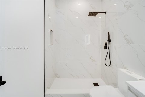 Villa ou maison à vendre à Miami, Floride: 3 chambres, 105.44 m2 № 2049535 - photo 13