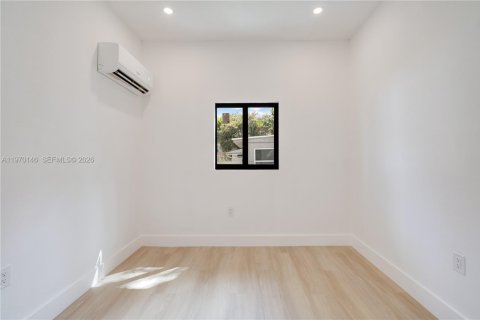 Villa ou maison à vendre à Miami, Floride: 3 chambres, 105.44 m2 № 2049535 - photo 20