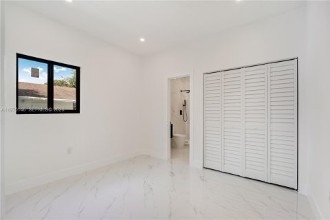 Villa ou maison à vendre à Miami, Floride: 3 chambres, 105.44 m2 № 2049535 - photo 9