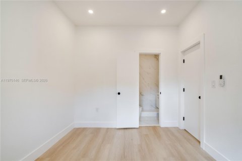 Villa ou maison à vendre à Miami, Floride: 3 chambres, 105.44 m2 № 2049535 - photo 21