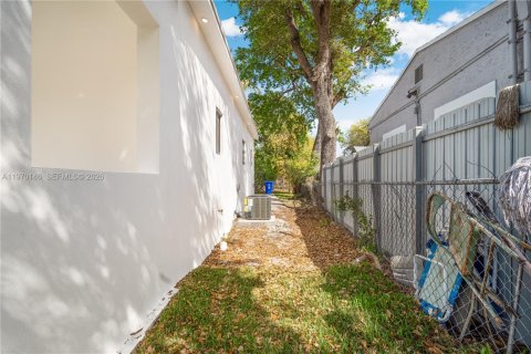 Villa ou maison à vendre à Miami, Floride: 3 chambres, 105.44 m2 № 2049535 - photo 24