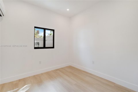 Villa ou maison à vendre à Miami, Floride: 3 chambres, 105.44 m2 № 2049535 - photo 8