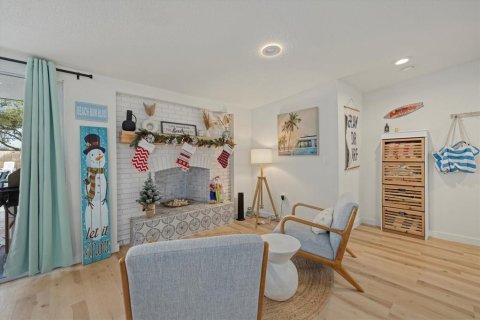 Commercial property in Sarasota, Florida 4 bedrooms, 301.84 sq.m. № 1584056 - photo 16