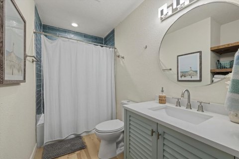 Commercial property in Sarasota, Florida 4 bedrooms, 301.84 sq.m. № 1584056 - photo 22