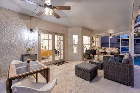 House in Odessa, Florida 4 bedrooms, 215.53 sq.m. № 1885091 - photo 8