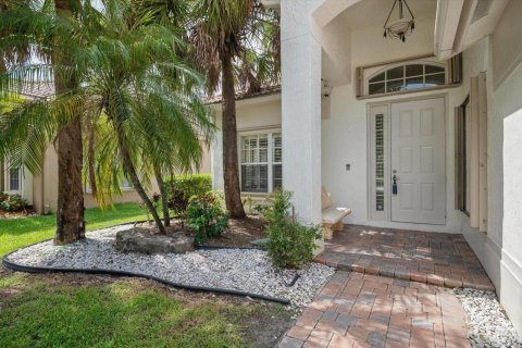 House in Parkland, Florida 3 bedrooms, 185.53 sq.m. № 2185355 - photo 2