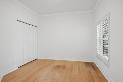 House in Parkland, Florida 3 bedrooms, 185.53 sq.m. № 2185355 - photo 16