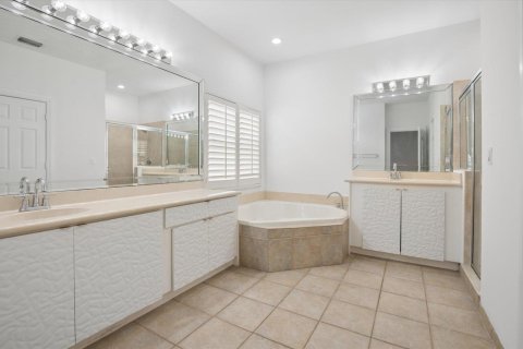 House in Parkland, Florida 3 bedrooms, 185.53 sq.m. № 2185355 - photo 13
