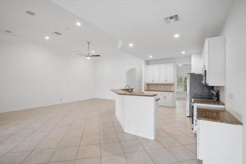 House in Parkland, Florida 3 bedrooms, 185.53 sq.m. № 2185355 - photo 6
